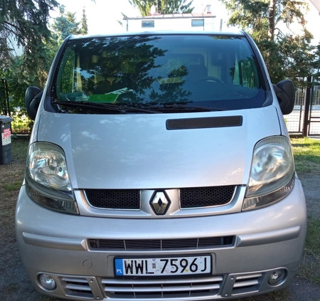 Renault Trafic cena 17500 przebieg: 292000, rok produkcji 2004 z Wołomin małe 67